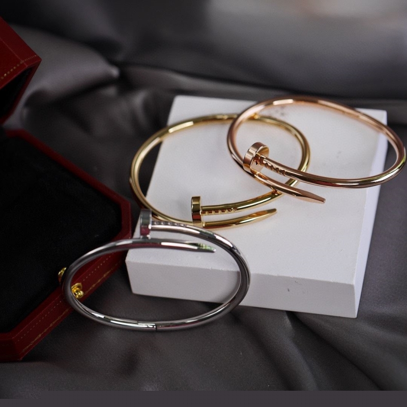 Ca*t*er bracelets